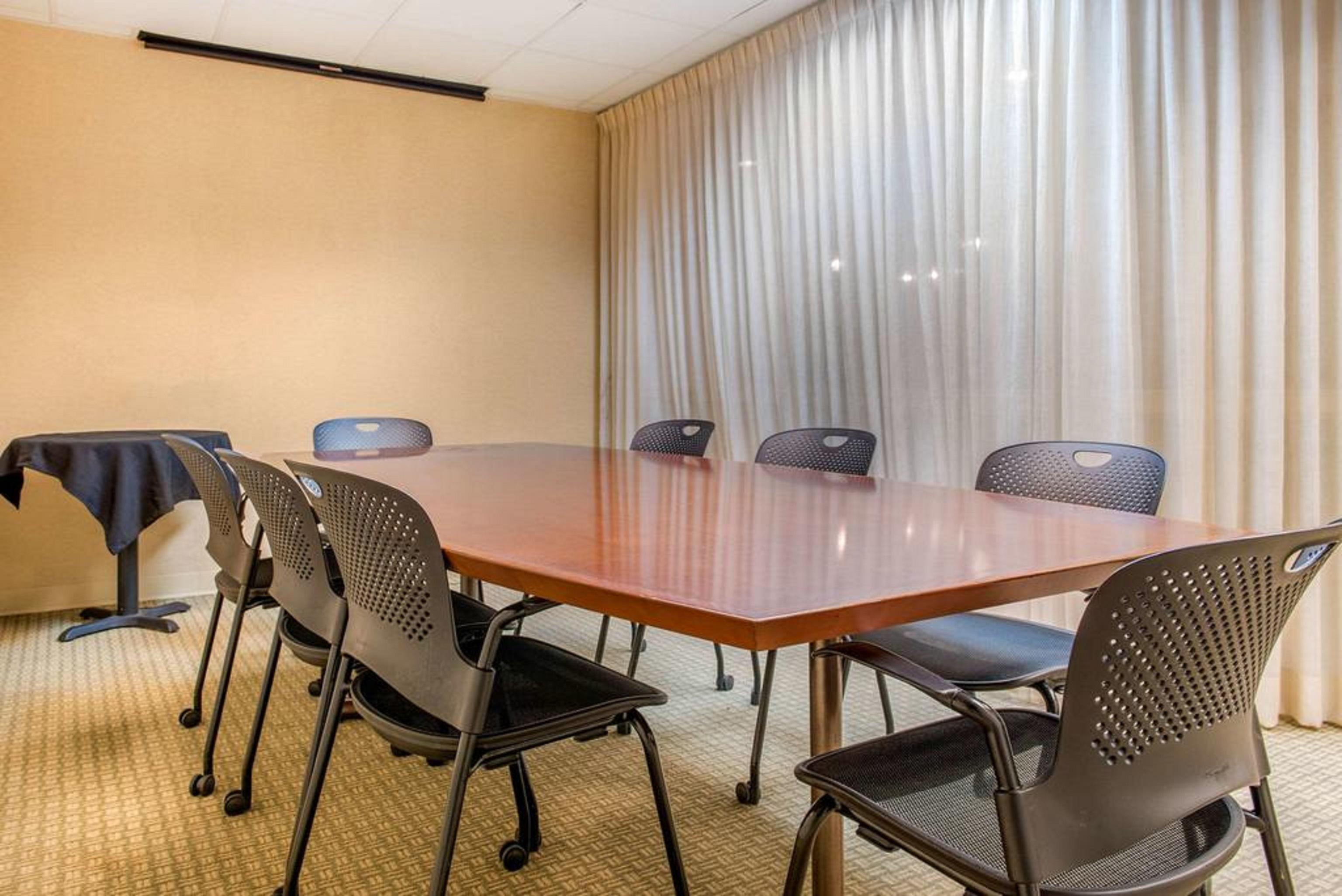 Quality Hotel Conference Center Cincinnati Blue Ash Eksteriør bilde